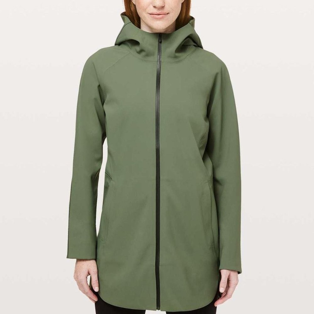 DISCONTINUED lululemon glyde along softshell jacket in color green twill